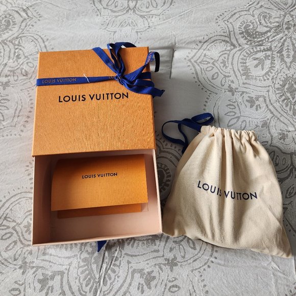 Louis Vuitton Blet Reversible - Picture 6 of 8